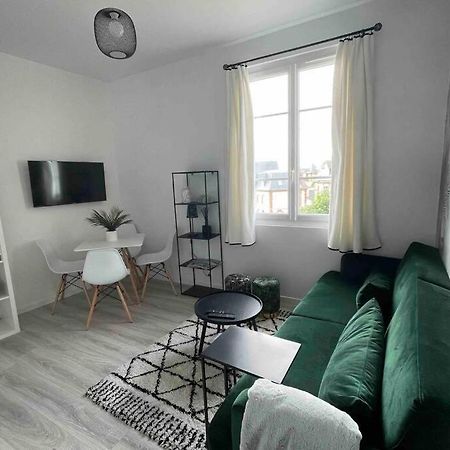 Апартаменты L'Oiseau Bleu Appt 2 Pieces , 150 M De La Plage Блонвиль-сюр-Мер Экстерьер фото