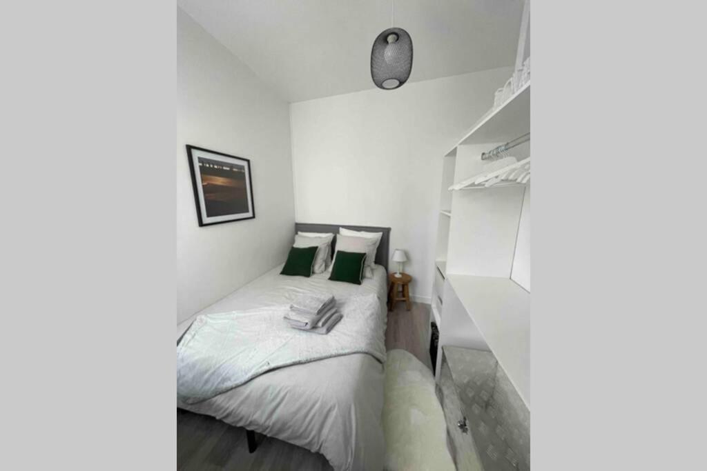 Апартаменты L'Oiseau Bleu Appt 2 Pieces , 150 M De La Plage Блонвиль-сюр-Мер Экстерьер фото